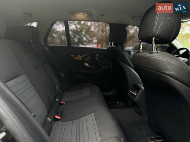 Чорний Мерседес Ц-Клас, об'ємом двигуна 1.6 л та пробігом 337 тис. км за 11500 $, фото 8 на Automoto.ua