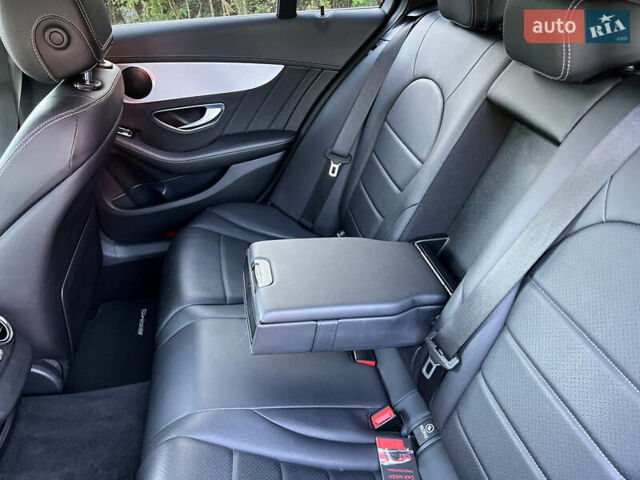 Чорний Мерседес Ц-Клас, об'ємом двигуна 2.2 л та пробігом 248 тис. км за 18000 $, фото 25 на Automoto.ua