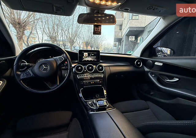 Чорний Мерседес Ц-Клас, об'ємом двигуна 1.6 л та пробігом 251 тис. км за 13333 $, фото 11 на Automoto.ua