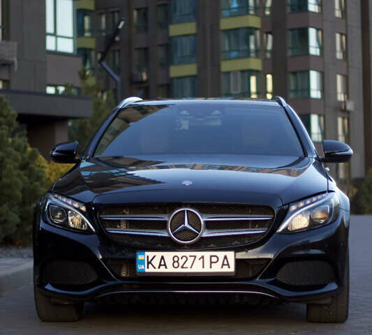 Черный Мерседес Ц-Класс, объемом двигателя 2.14 л и пробегом 92 тыс. км за 24999 $, фото 2 на Automoto.ua