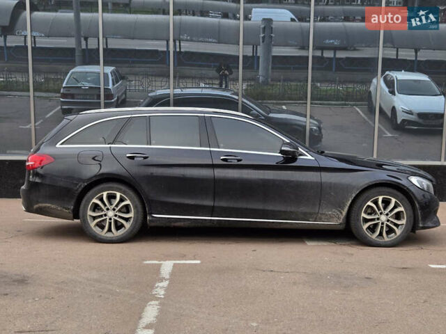 Черный Мерседес Ц-Класс, объемом двигателя 2.2 л и пробегом 93 тыс. км за 21000 $, фото 6 на Automoto.ua