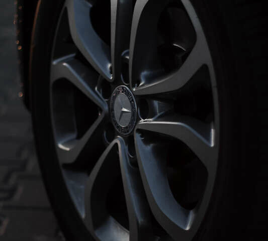 Черный Мерседес Ц-Класс, объемом двигателя 2.14 л и пробегом 92 тыс. км за 24999 $, фото 7 на Automoto.ua