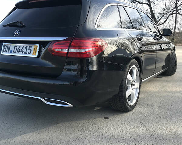 Черный Мерседес Ц-Класс, объемом двигателя 2.1 л и пробегом 207 тыс. км за 16800 $, фото 10 на Automoto.ua