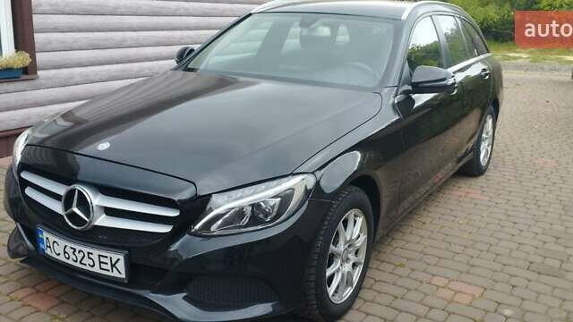 Черный Мерседес Ц-Класс, объемом двигателя 2.14 л и пробегом 322 тыс. км за 17300 $, фото 7 на Automoto.ua