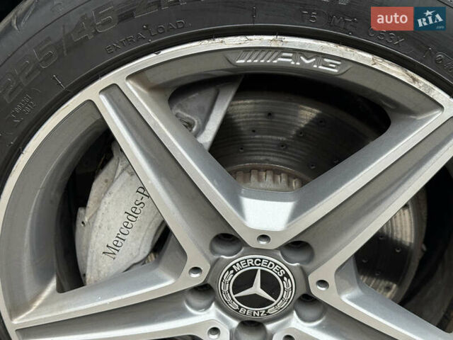 Чорний Мерседес Ц-Клас, об'ємом двигуна 2 л та пробігом 108 тис. км за 22999 $, фото 12 на Automoto.ua