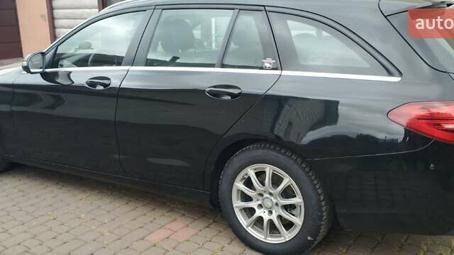 Черный Мерседес Ц-Класс, объемом двигателя 2.14 л и пробегом 322 тыс. км за 17300 $, фото 10 на Automoto.ua