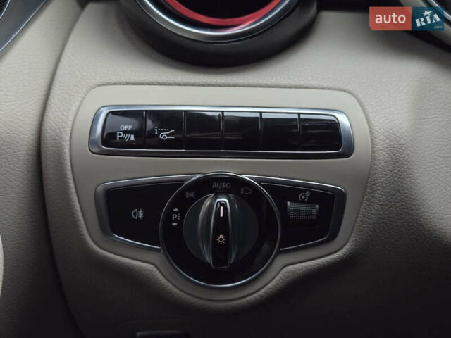 Черный Мерседес Ц-Класс, объемом двигателя 2.2 л и пробегом 93 тыс. км за 21000 $, фото 25 на Automoto.ua