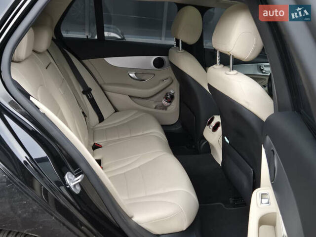 Черный Мерседес Ц-Класс, объемом двигателя 2.2 л и пробегом 93 тыс. км за 21000 $, фото 11 на Automoto.ua