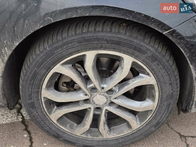 Черный Мерседес Ц-Класс, объемом двигателя 2.2 л и пробегом 93 тыс. км за 21000 $, фото 17 на Automoto.ua