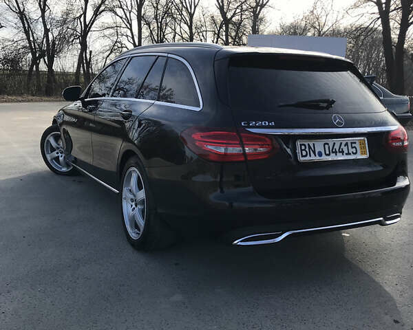 Черный Мерседес Ц-Класс, объемом двигателя 2.1 л и пробегом 207 тыс. км за 16800 $, фото 13 на Automoto.ua