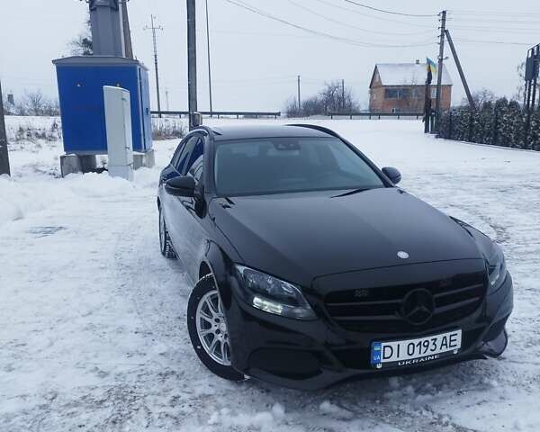 Черный Мерседес Ц-Класс, объемом двигателя 2.14 л и пробегом 260 тыс. км за 15900 $, фото 17 на Automoto.ua