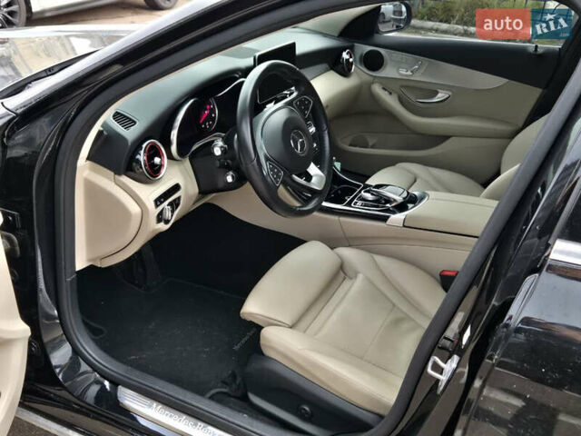 Черный Мерседес Ц-Класс, объемом двигателя 2.2 л и пробегом 93 тыс. км за 21000 $, фото 7 на Automoto.ua