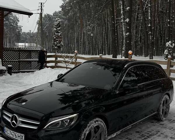 Черный Мерседес Ц-Класс, объемом двигателя 1.99 л и пробегом 108 тыс. км за 24999 $, фото 1 на Automoto.ua