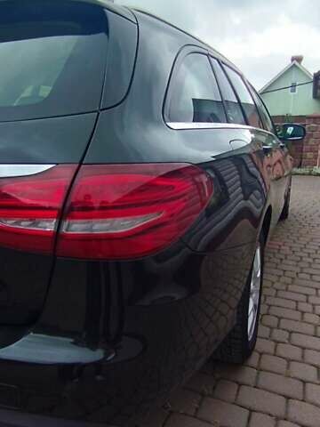 Черный Мерседес Ц-Класс, объемом двигателя 2.14 л и пробегом 322 тыс. км за 17300 $, фото 11 на Automoto.ua