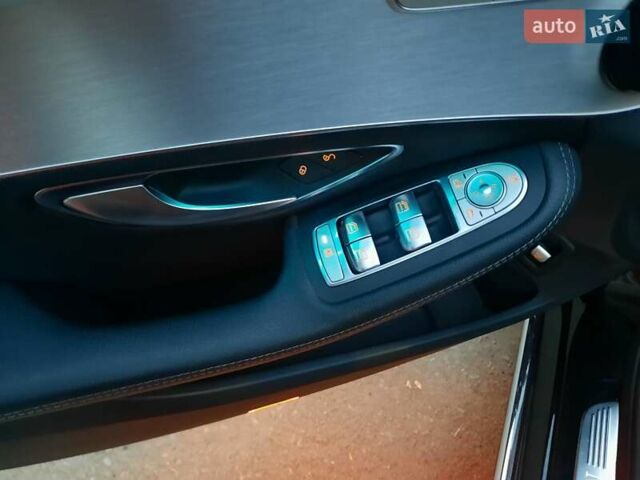 Черный Мерседес Ц-Класс, объемом двигателя 2.1 л и пробегом 145 тыс. км за 24000 $, фото 24 на Automoto.ua