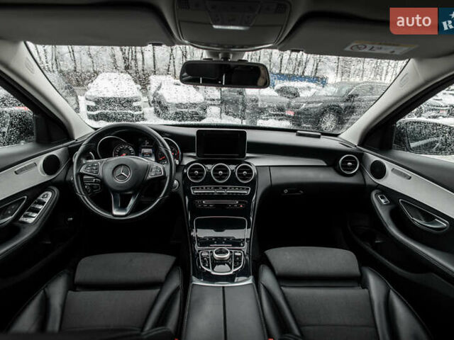 Чорний Мерседес Ц-Клас, об'ємом двигуна 2.2 л та пробігом 241 тис. км за 18900 $, фото 15 на Automoto.ua