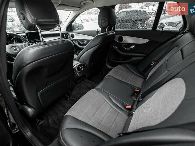 Чорний Мерседес Ц-Клас, об'ємом двигуна 2.2 л та пробігом 241 тис. км за 18900 $, фото 20 на Automoto.ua