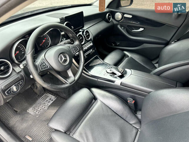 Черный Мерседес Ц-Класс, объемом двигателя 2.14 л и пробегом 253 тыс. км за 19500 $, фото 8 на Automoto.ua