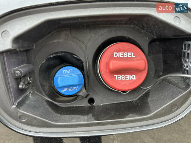 Черный Мерседес Ц-Класс, объемом двигателя 2.14 л и пробегом 253 тыс. км за 19500 $, фото 27 на Automoto.ua