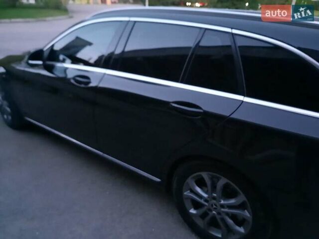 Черный Мерседес Ц-Класс, объемом двигателя 2.1 л и пробегом 145 тыс. км за 24000 $, фото 19 на Automoto.ua