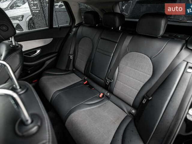 Чорний Мерседес Ц-Клас, об'ємом двигуна 2.2 л та пробігом 241 тис. км за 18900 $, фото 22 на Automoto.ua