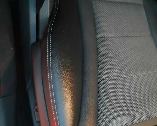 Черный Мерседес Ц-Класс, объемом двигателя 2.1 л и пробегом 145 тыс. км за 24000 $, фото 28 на Automoto.ua