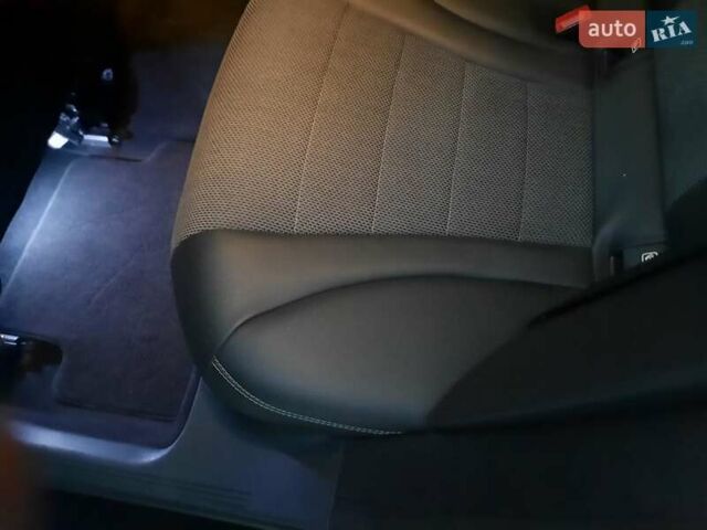 Черный Мерседес Ц-Класс, объемом двигателя 2.1 л и пробегом 145 тыс. км за 24000 $, фото 31 на Automoto.ua