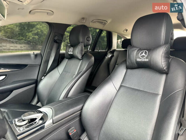 Черный Мерседес Ц-Класс, объемом двигателя 2.14 л и пробегом 253 тыс. км за 19500 $, фото 19 на Automoto.ua