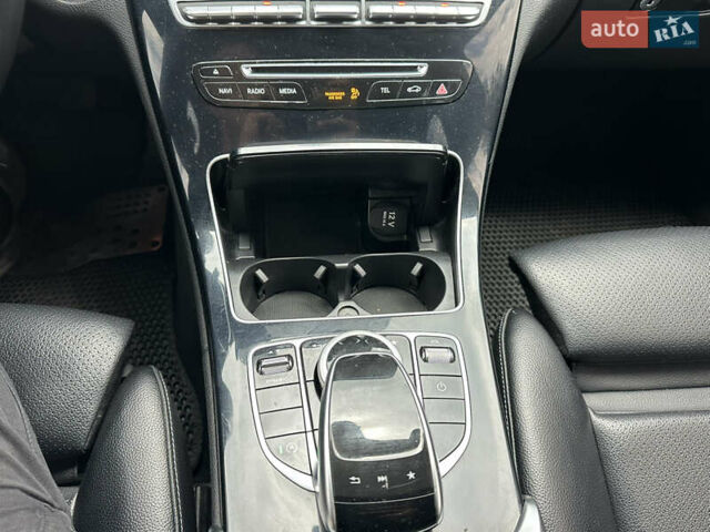 Черный Мерседес Ц-Класс, объемом двигателя 2.14 л и пробегом 253 тыс. км за 19500 $, фото 34 на Automoto.ua