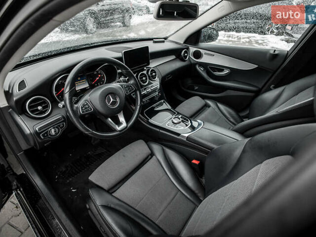 Чорний Мерседес Ц-Клас, об'ємом двигуна 2.2 л та пробігом 241 тис. км за 18900 $, фото 14 на Automoto.ua