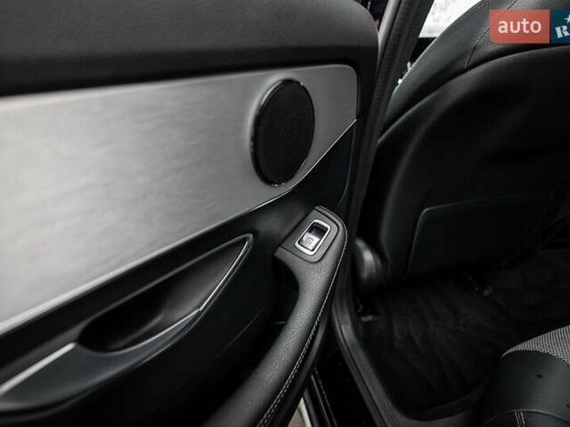 Чорний Мерседес Ц-Клас, об'ємом двигуна 2.2 л та пробігом 241 тис. км за 18900 $, фото 24 на Automoto.ua