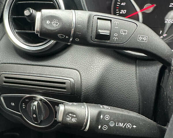 Черный Мерседес Ц-Класс, объемом двигателя 2.14 л и пробегом 253 тыс. км за 19500 $, фото 32 на Automoto.ua