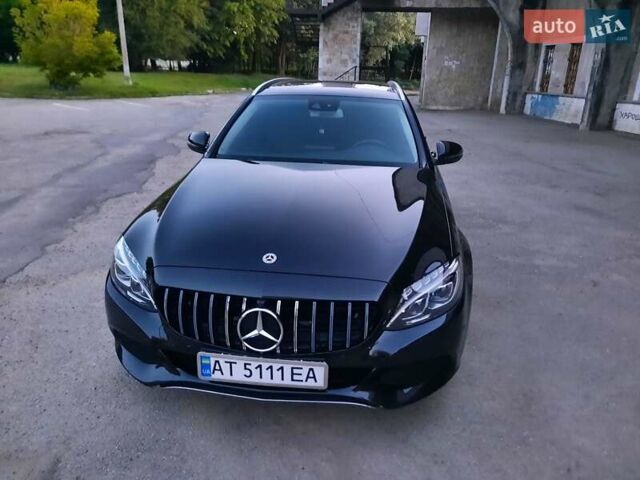 Черный Мерседес Ц-Класс, объемом двигателя 2.1 л и пробегом 145 тыс. км за 24000 $, фото 6 на Automoto.ua