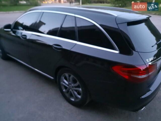 Черный Мерседес Ц-Класс, объемом двигателя 2.1 л и пробегом 145 тыс. км за 24000 $, фото 15 на Automoto.ua
