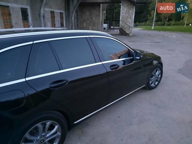 Черный Мерседес Ц-Класс, объемом двигателя 2.1 л и пробегом 145 тыс. км за 24000 $, фото 13 на Automoto.ua