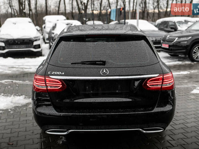 Чорний Мерседес Ц-Клас, об'ємом двигуна 2.2 л та пробігом 241 тис. км за 18900 $, фото 9 на Automoto.ua