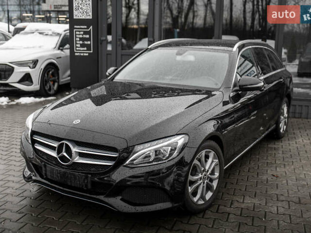 Чорний Мерседес Ц-Клас, об'ємом двигуна 2.2 л та пробігом 241 тис. км за 18900 $, фото 1 на Automoto.ua