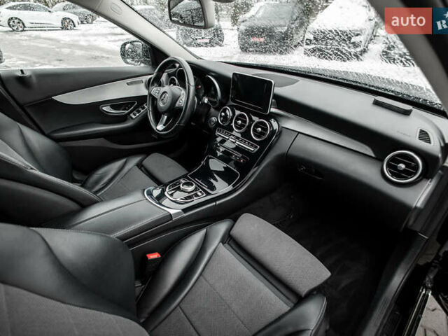 Чорний Мерседес Ц-Клас, об'ємом двигуна 2.2 л та пробігом 241 тис. км за 18900 $, фото 16 на Automoto.ua