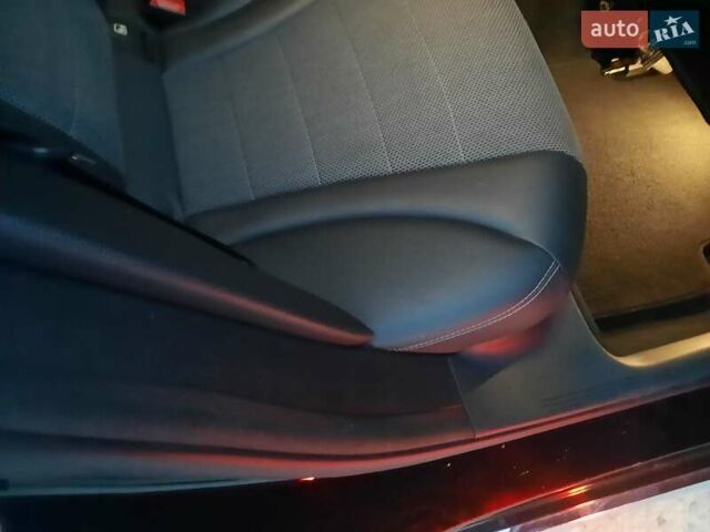 Черный Мерседес Ц-Класс, объемом двигателя 2.1 л и пробегом 145 тыс. км за 24000 $, фото 26 на Automoto.ua