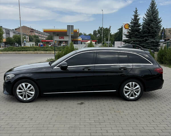 Чорний Мерседес Ц-Клас, об'ємом двигуна 2 л та пробігом 299 тис. км за 19999 $, фото 3 на Automoto.ua