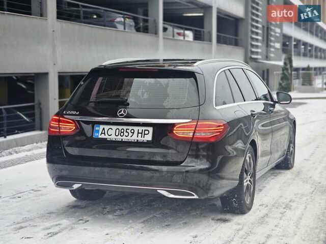Чорний Мерседес Ц-Клас, об'ємом двигуна 1.95 л та пробігом 275 тис. км за 23500 $, фото 3 на Automoto.ua