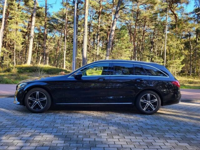 Чорний Мерседес Ц-Клас, об'ємом двигуна 2 л та пробігом 35 тис. км за 7100 $, фото 3 на Automoto.ua