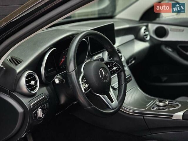 Чорний Мерседес Ц-Клас, об'ємом двигуна 1.95 л та пробігом 274 тис. км за 26800 $, фото 16 на Automoto.ua