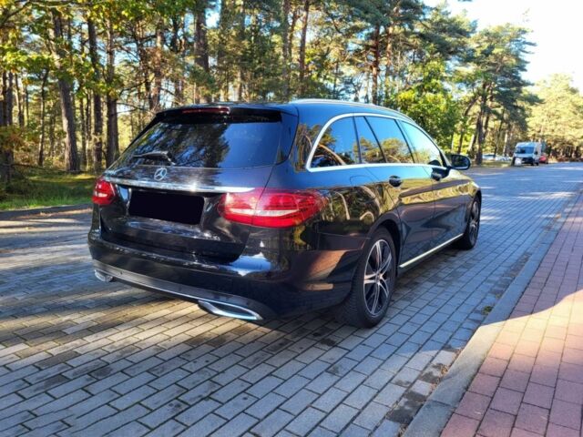 Чорний Мерседес Ц-Клас, об'ємом двигуна 2 л та пробігом 35 тис. км за 7100 $, фото 4 на Automoto.ua