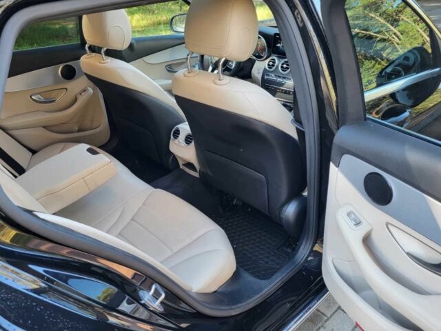 Чорний Мерседес Ц-Клас, об'ємом двигуна 2 л та пробігом 35 тис. км за 7100 $, фото 9 на Automoto.ua