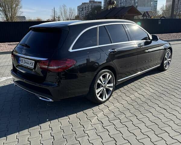 Черный Мерседес Ц-Класс, объемом двигателя 1.95 л и пробегом 216 тыс. км за 30999 $, фото 6 на Automoto.ua