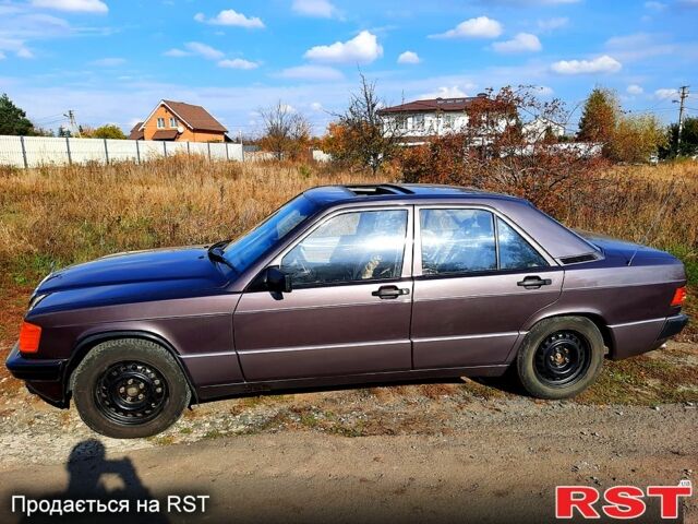 Фиолетовый Мерседес Ц-Класс, объемом двигателя 1.8 л и пробегом 190 тыс. км за 5000 $, фото 3 на Automoto.ua