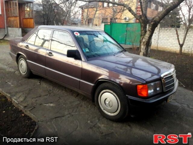 Фиолетовый Мерседес Ц-Класс, объемом двигателя 1.8 л и пробегом 190 тыс. км за 5000 $, фото 1 на Automoto.ua