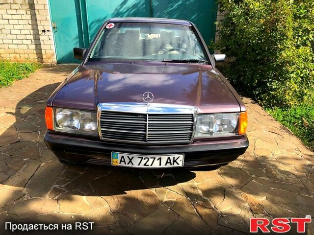 Фиолетовый Мерседес Ц-Класс, объемом двигателя 1.8 л и пробегом 190 тыс. км за 5000 $, фото 4 на Automoto.ua