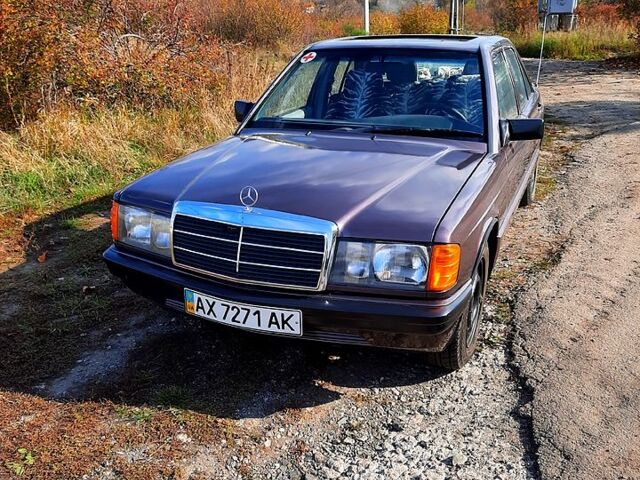 Фиолетовый Мерседес Ц-Класс, объемом двигателя 1.8 л и пробегом 190 тыс. км за 5000 $, фото 2 на Automoto.ua